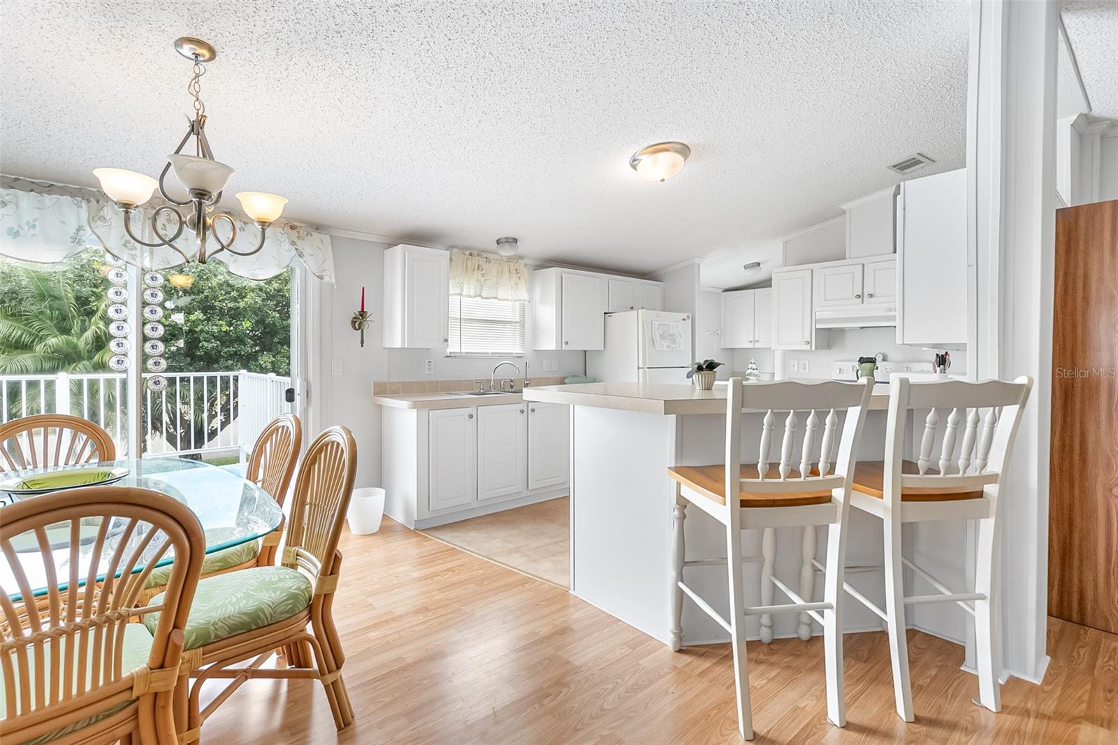 Image 12 of 40 For 803 Thrush Circle