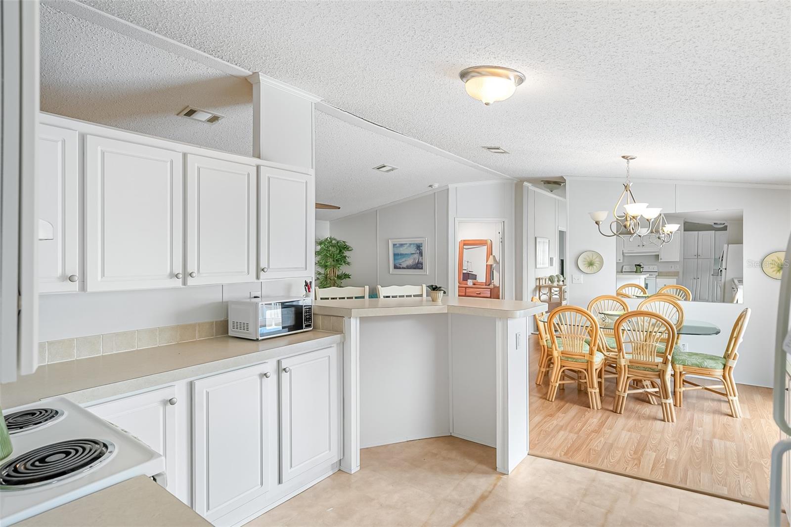 Image 13 of 40 For 803 Thrush Circle