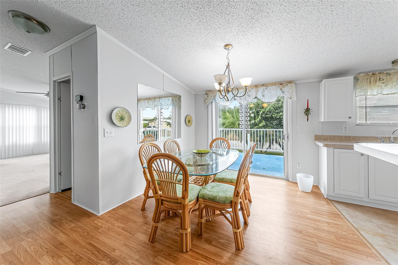 Image 15 of 40 For 803 Thrush Circle