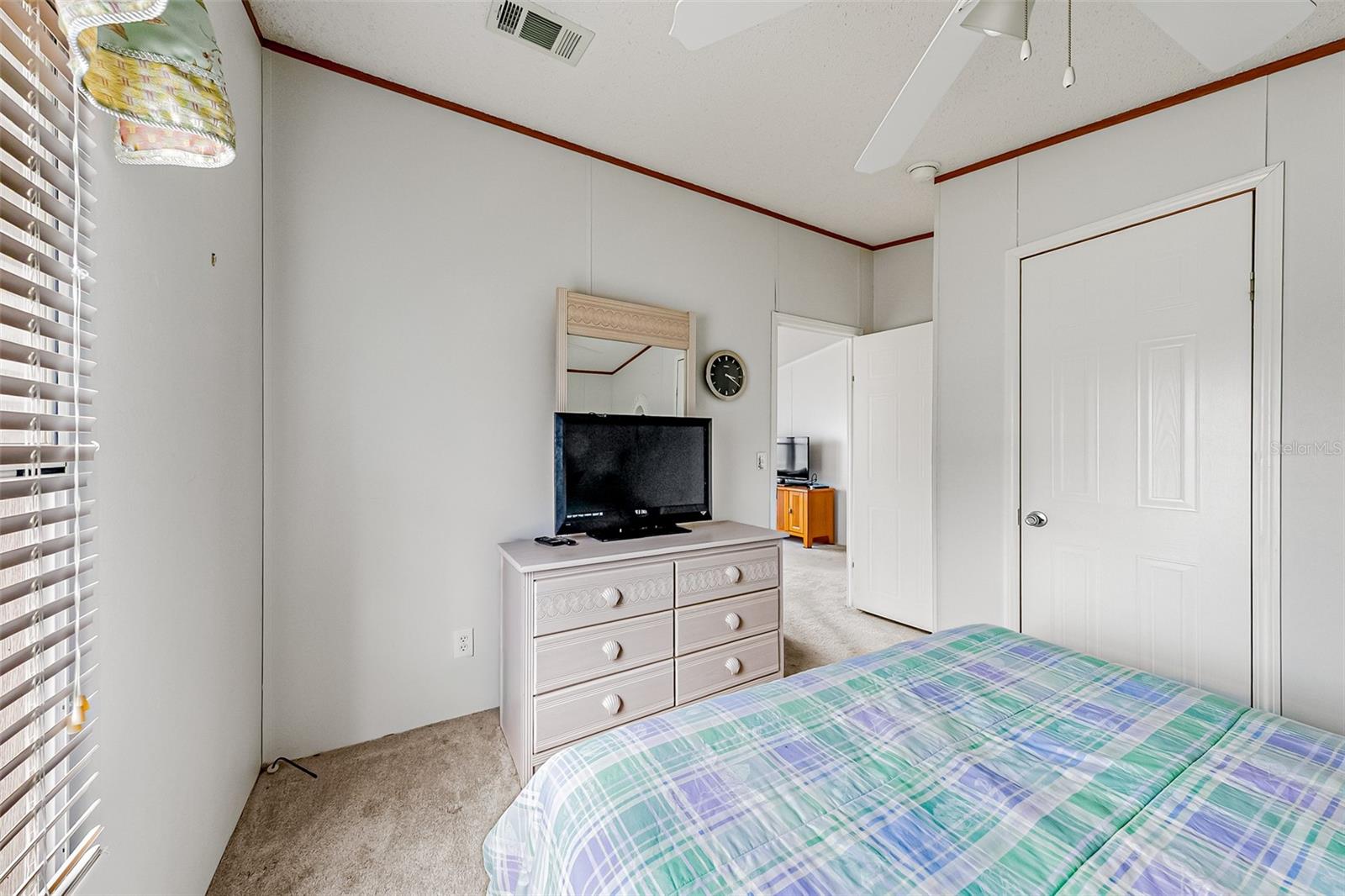 Image 29 of 40 For 803 Thrush Circle