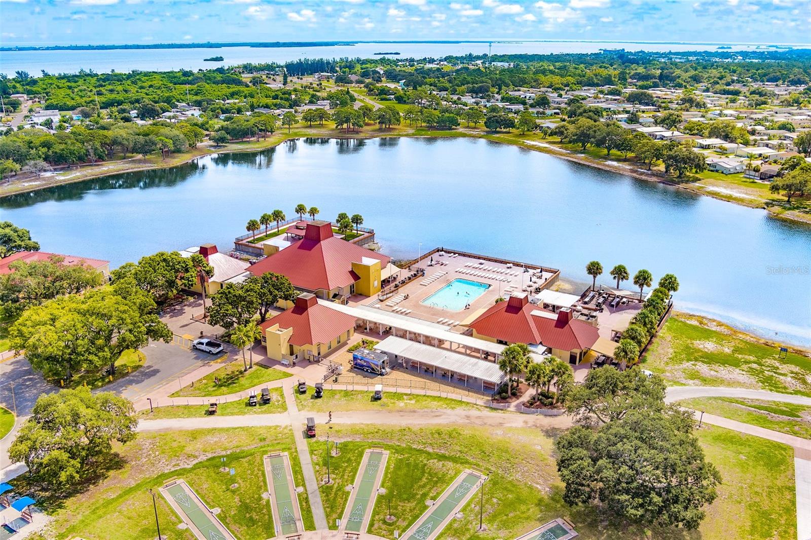 Image 34 of 40 For 803 Thrush Circle