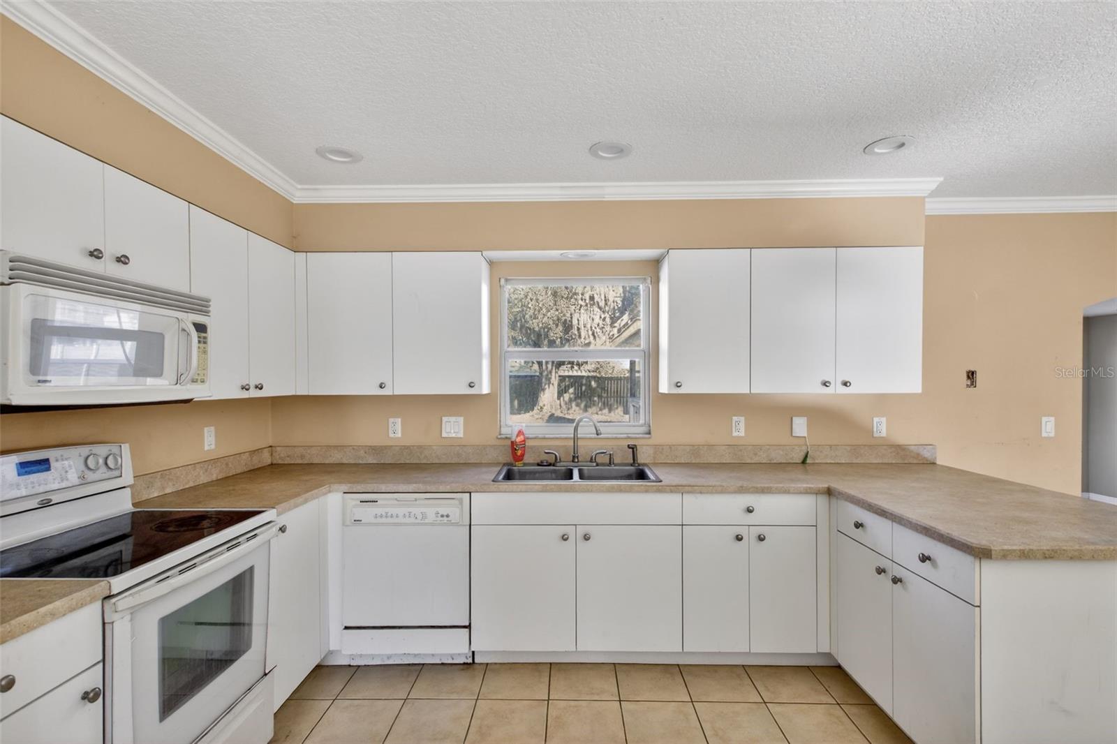 Image 16 of 41 For 2509 Willow Oak Drive