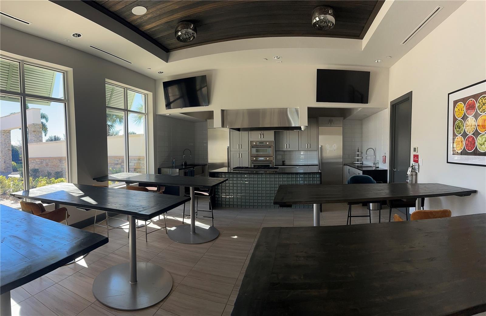 Image 26 of 45 For 2437 Yellow Brick Road