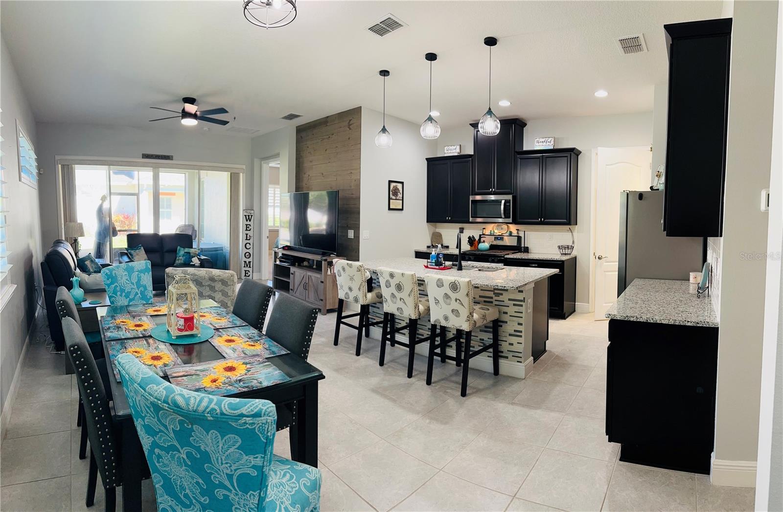 Image 3 of 45 For 2437 Yellow Brick Road