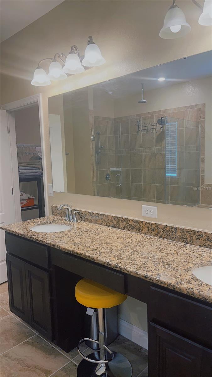 Image 20 of 31 For 23149 Hammond Avenue