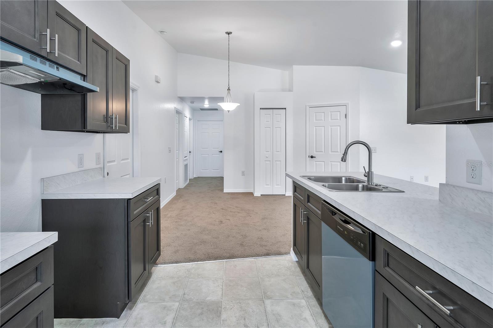 Image 12 of 37 For 833 3rd Avenue