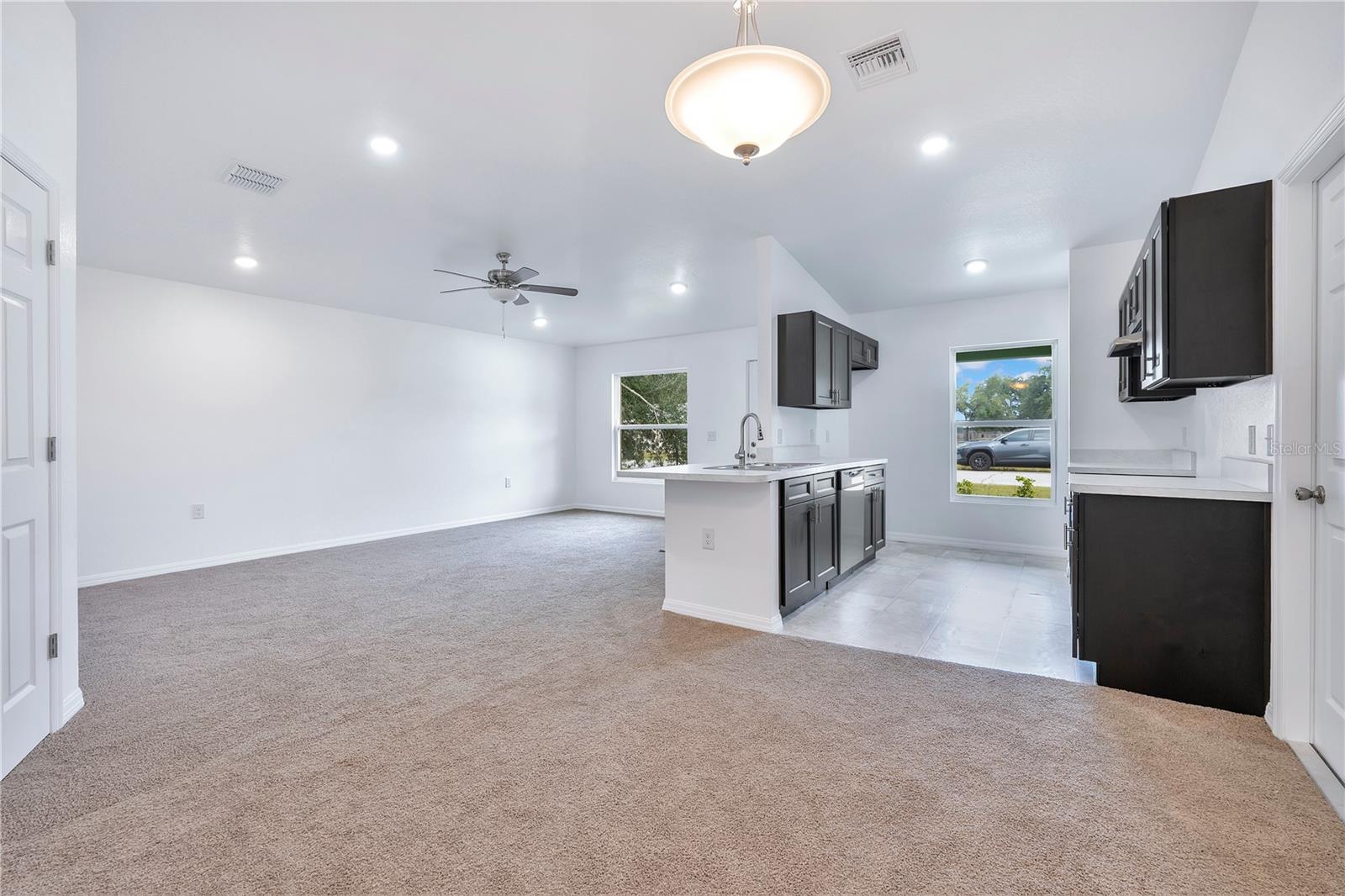 Image 13 of 37 For 833 3rd Avenue