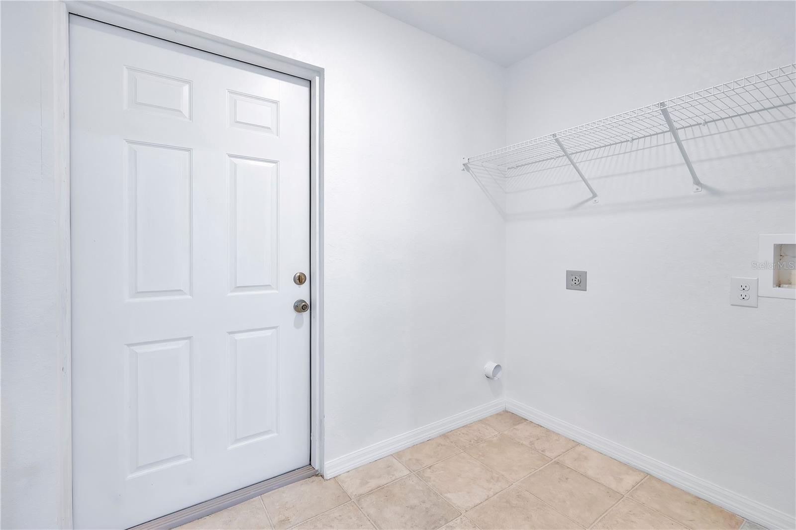 Image 26 of 37 For 833 3rd Avenue