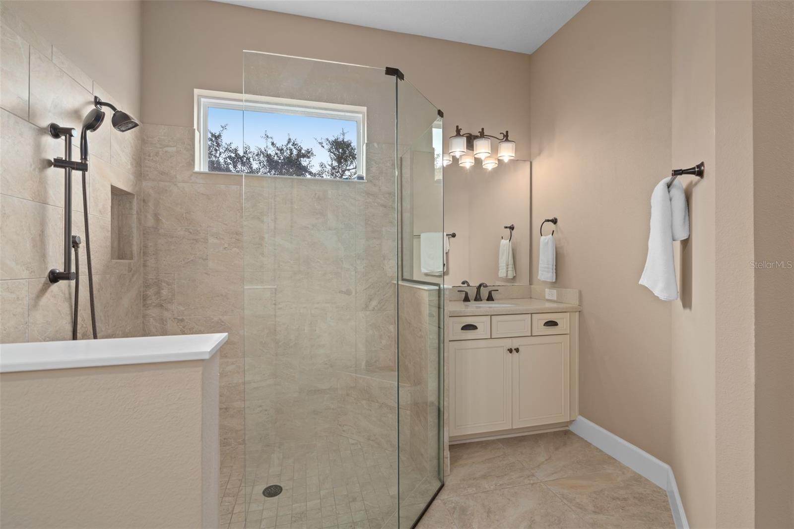 Image 24 of 75 For 1164 Esperanza Ridge Road