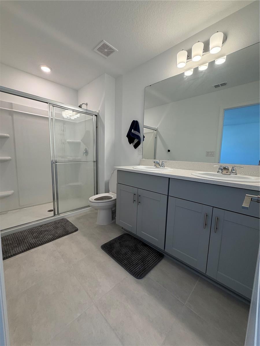 Image 10 of 25 For 2914 Canary Avenue