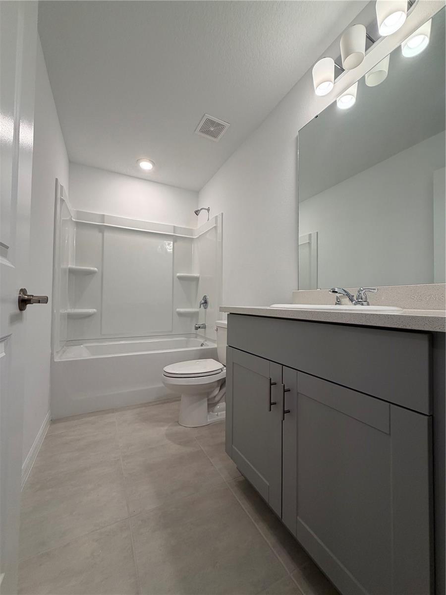 Image 17 of 25 For 2914 Canary Avenue