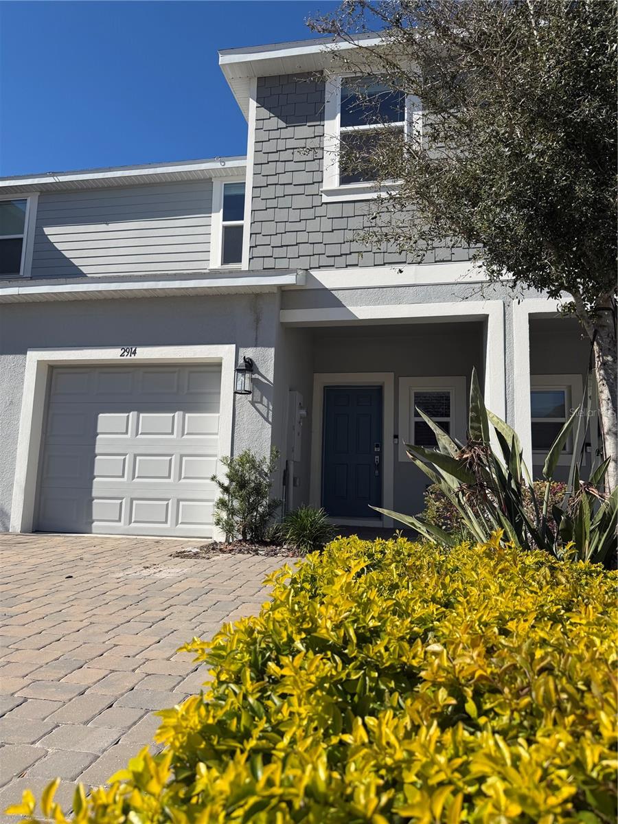 Image 2 of 25 For 2914 Canary Avenue