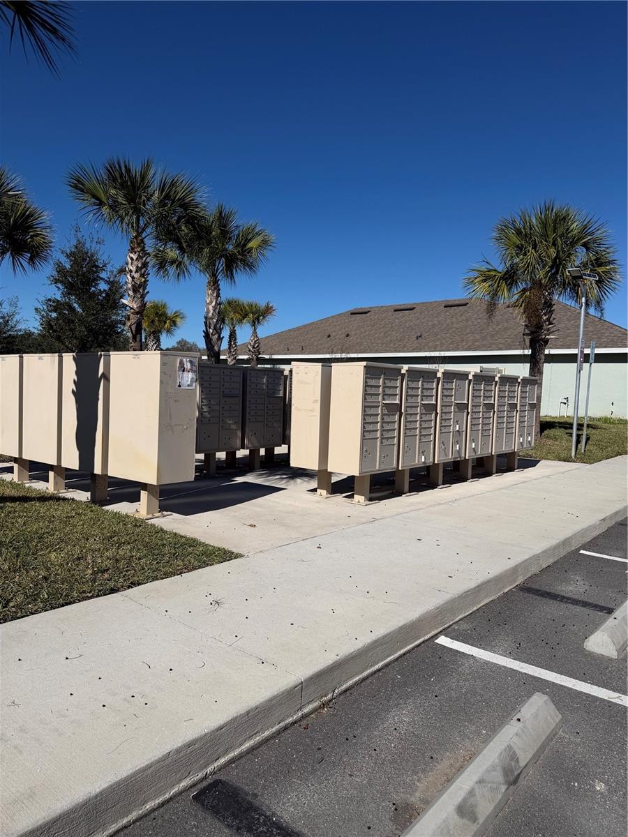 Image 21 of 25 For 2914 Canary Avenue