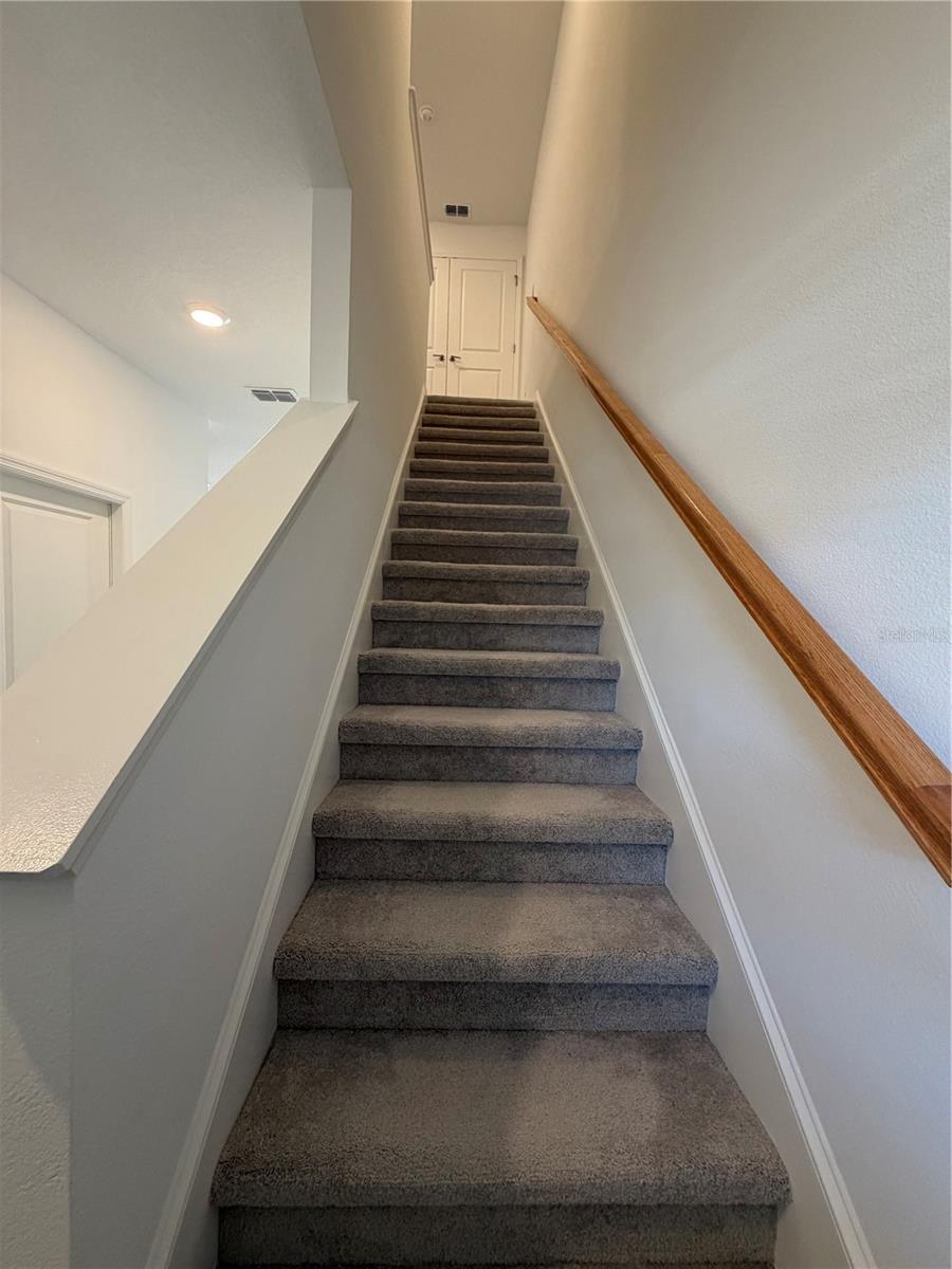 Image 8 of 25 For 2914 Canary Avenue