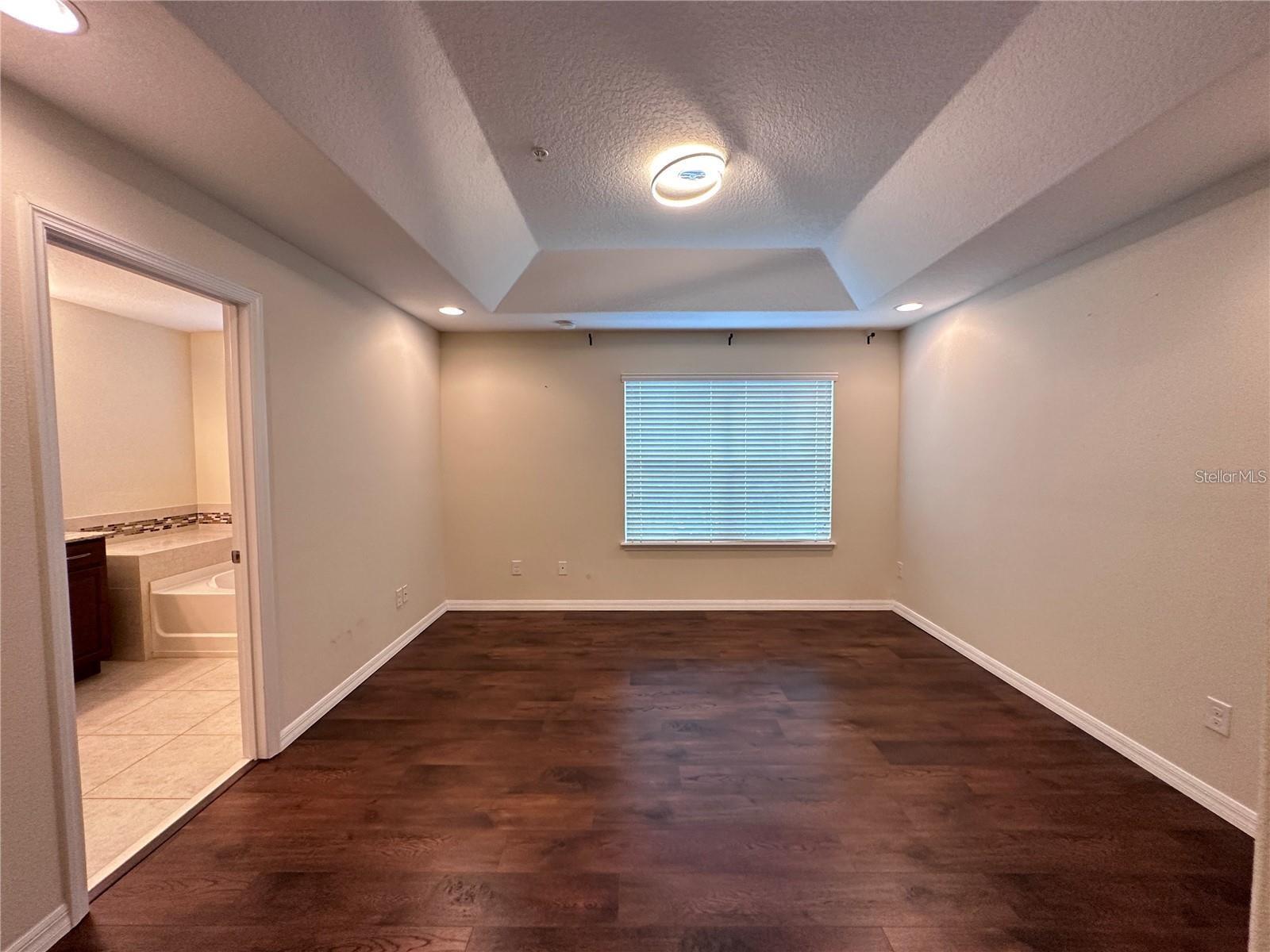 Image 9 of 21 For 4870 Matteo Trail