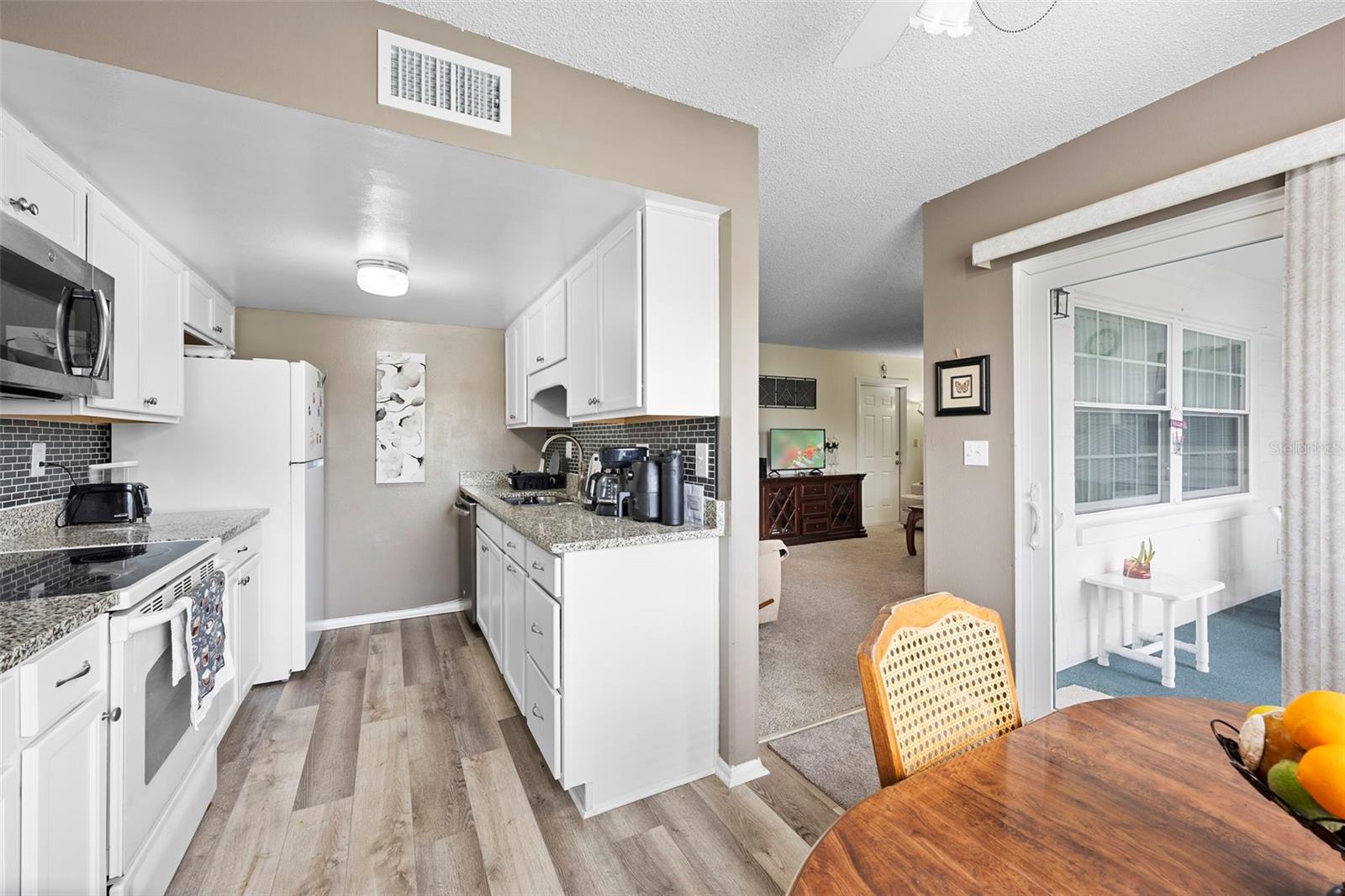 Image 21 of 40 For 1001 Plantation Dr  A2