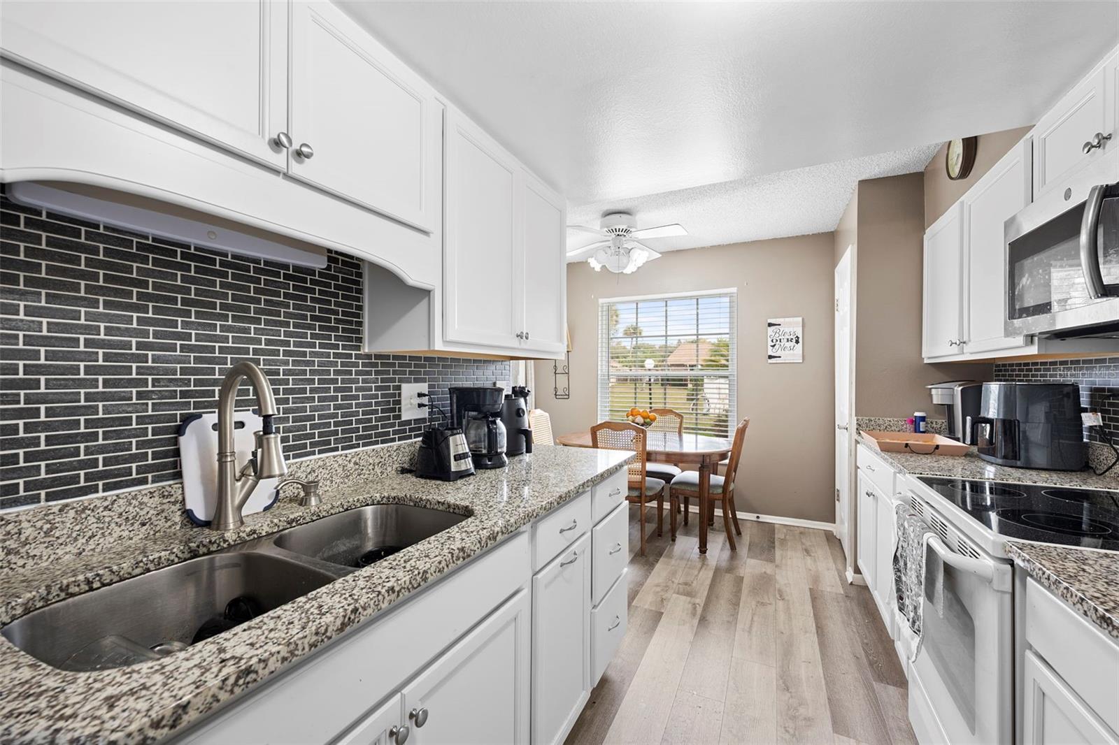 Image 23 of 40 For 1001 Plantation Dr  A2