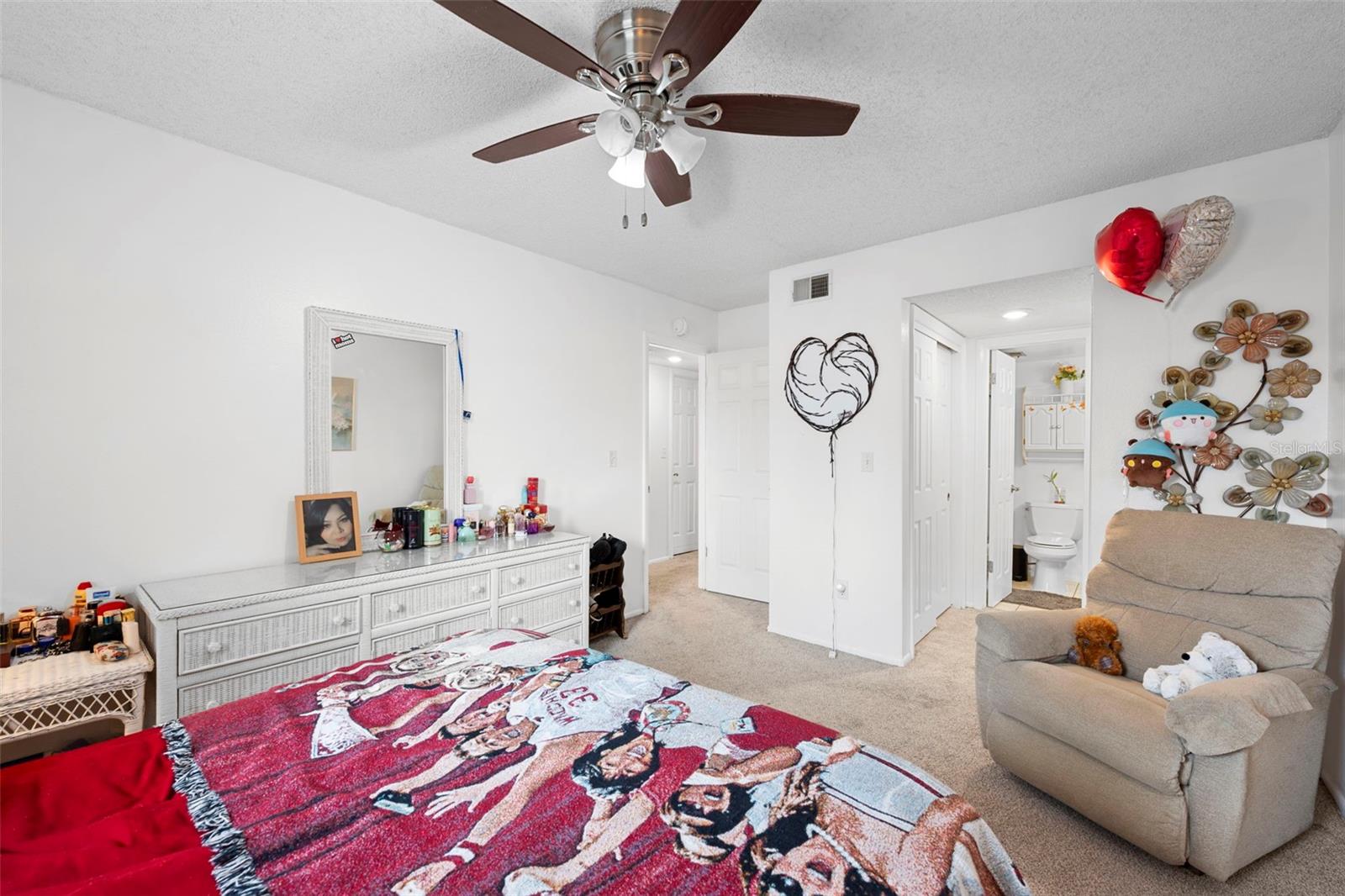 Image 33 of 40 For 1001 Plantation Dr  A2