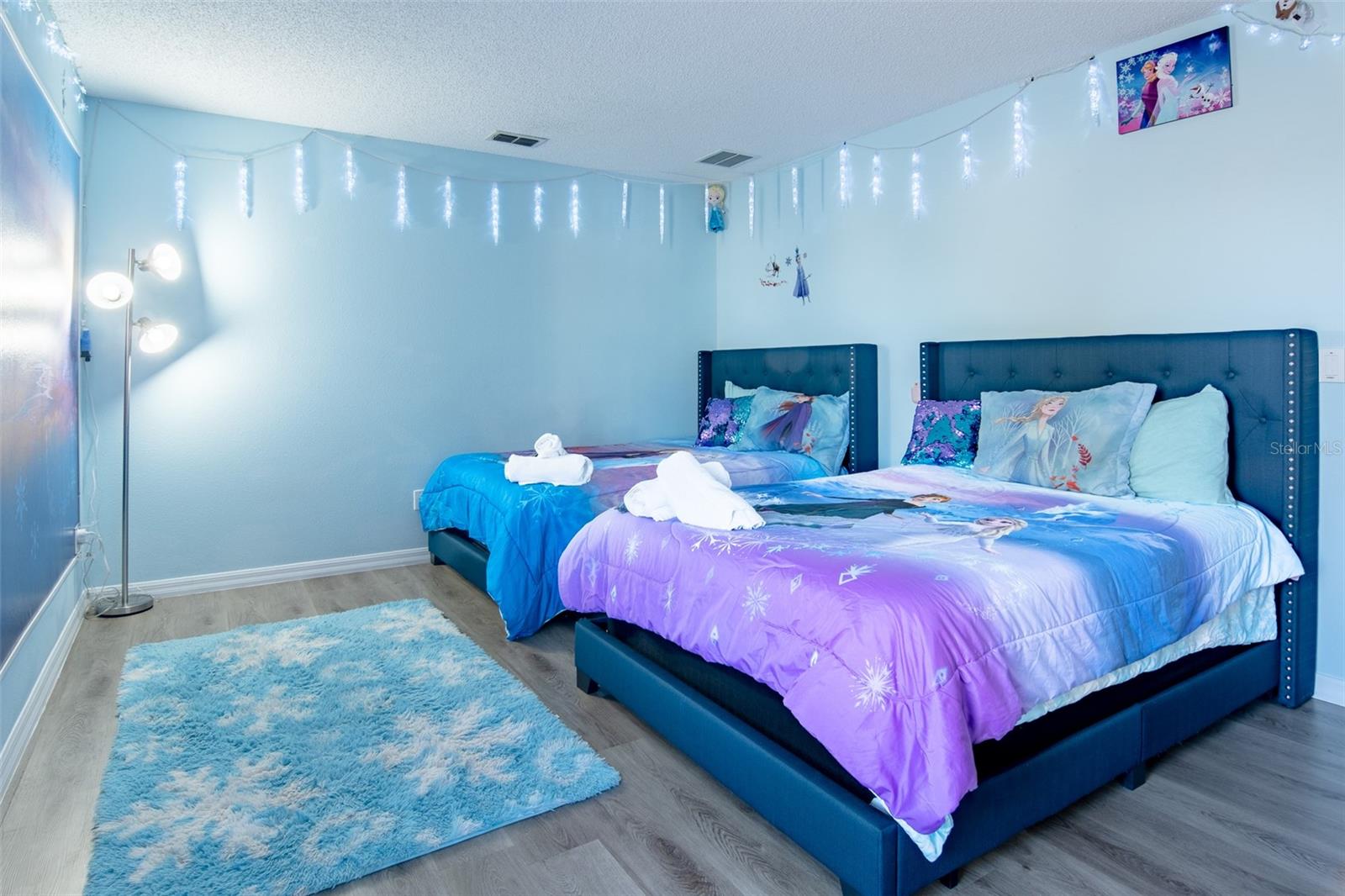 Image 12 of 77 For 865 Bloomingdale Drive