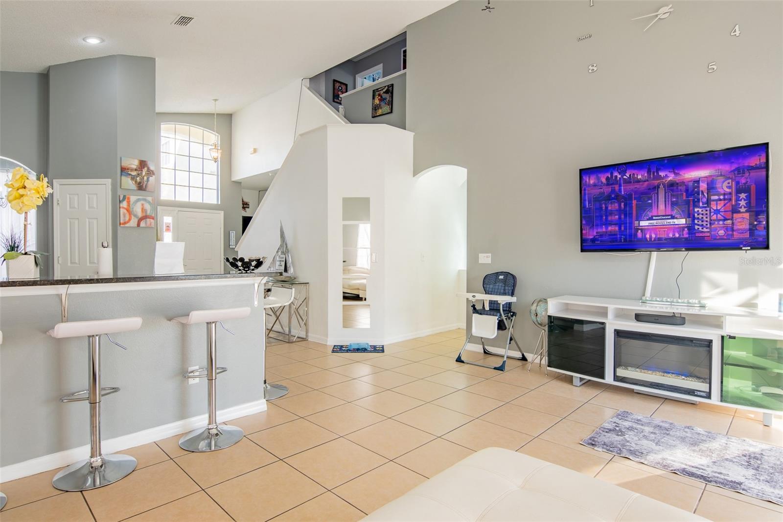 Image 23 of 77 For 865 Bloomingdale Drive