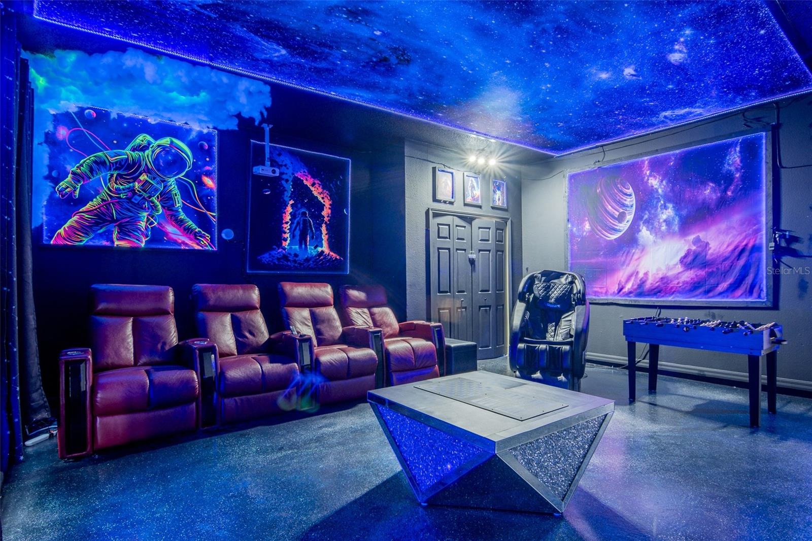 Image 29 of 77 For 865 Bloomingdale Drive