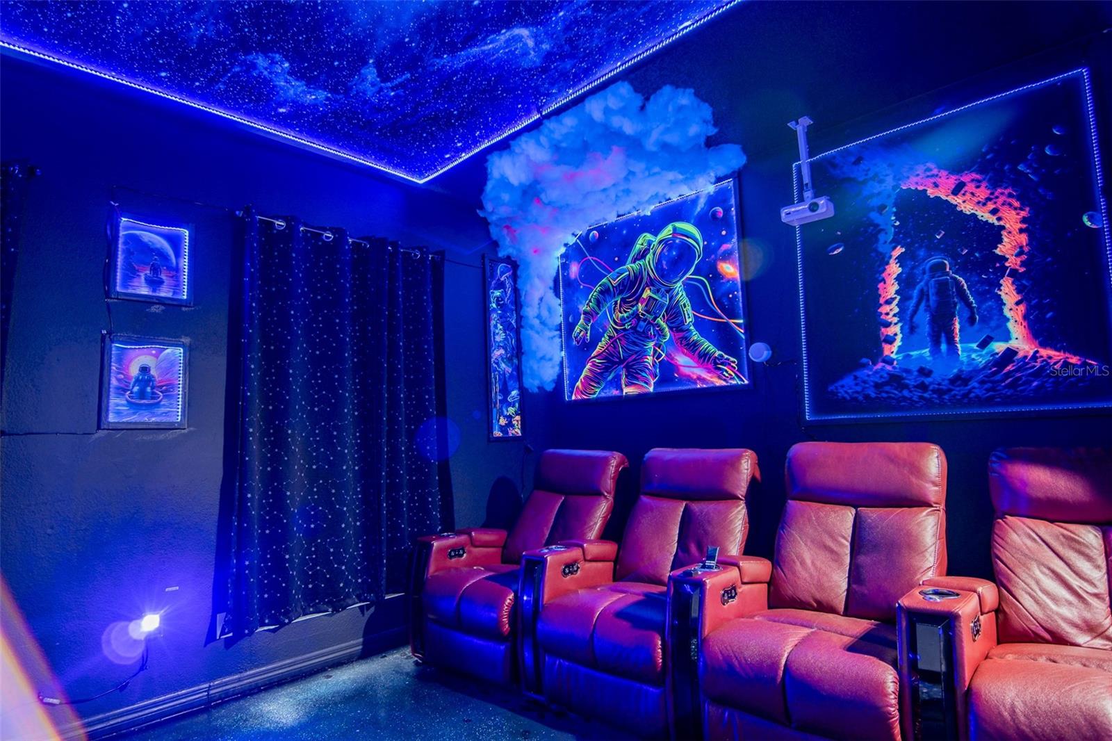 Image 32 of 77 For 865 Bloomingdale Drive