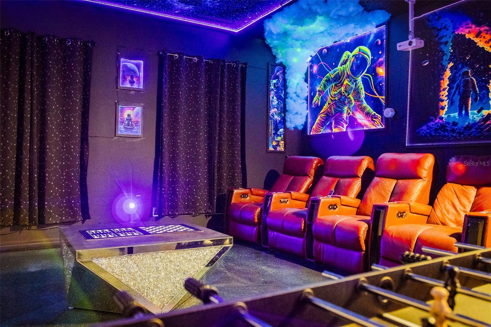 Image 37 of 77 For 865 Bloomingdale Drive