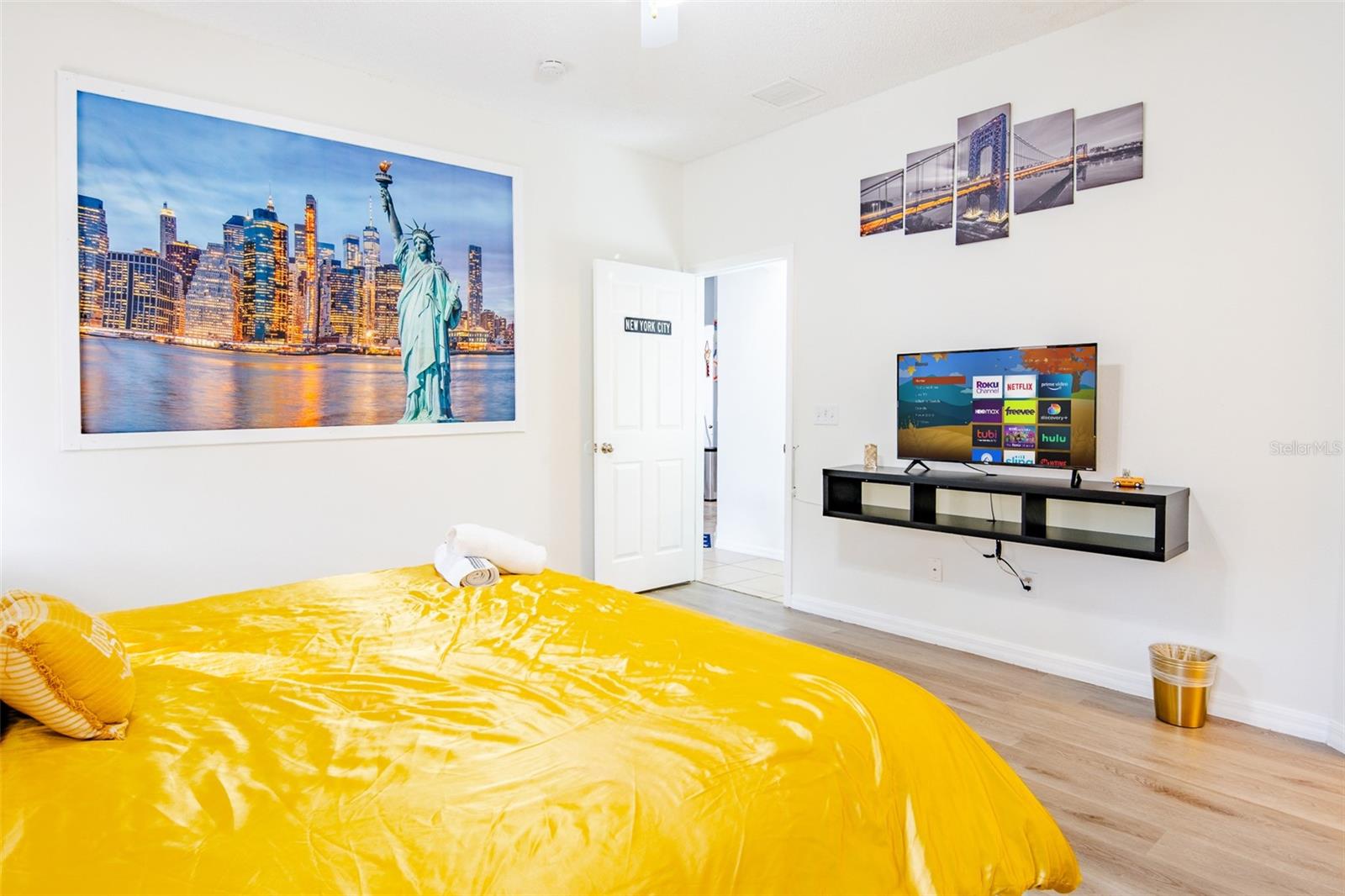 Image 53 of 77 For 865 Bloomingdale Drive