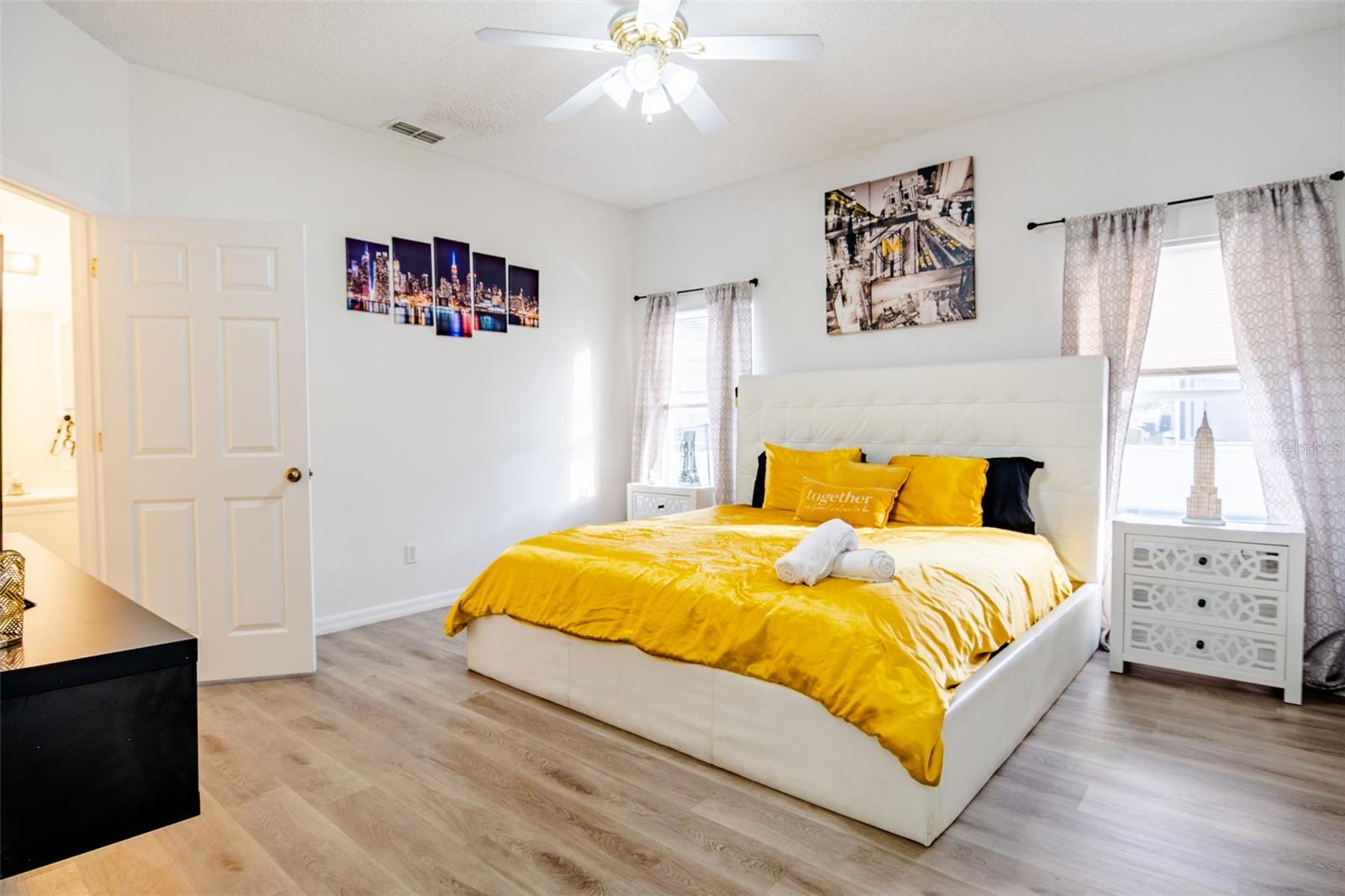 Image 54 of 77 For 865 Bloomingdale Drive