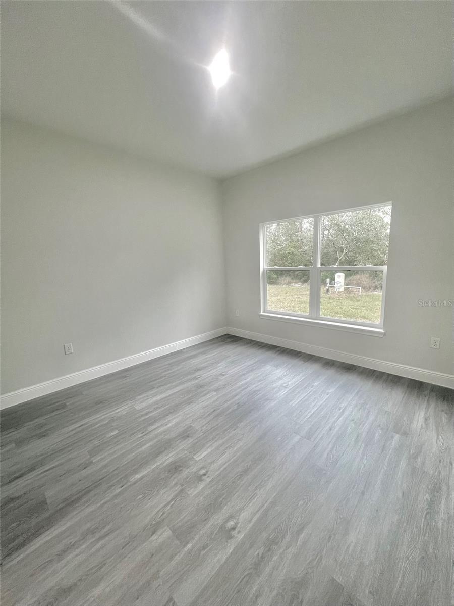 Image 13 of 32 For 5 Fisher Place Drive