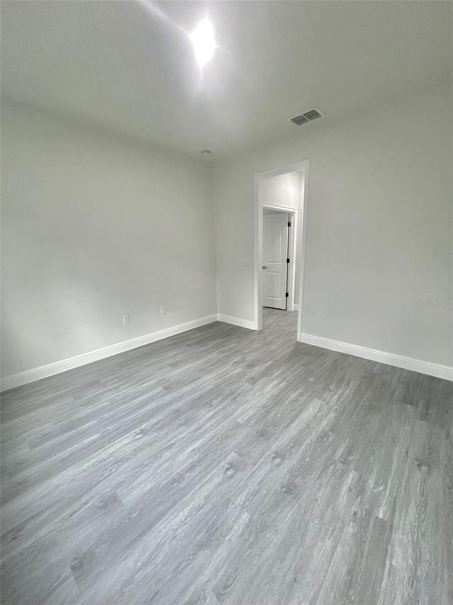 Image 14 of 32 For 5 Fisher Place Drive