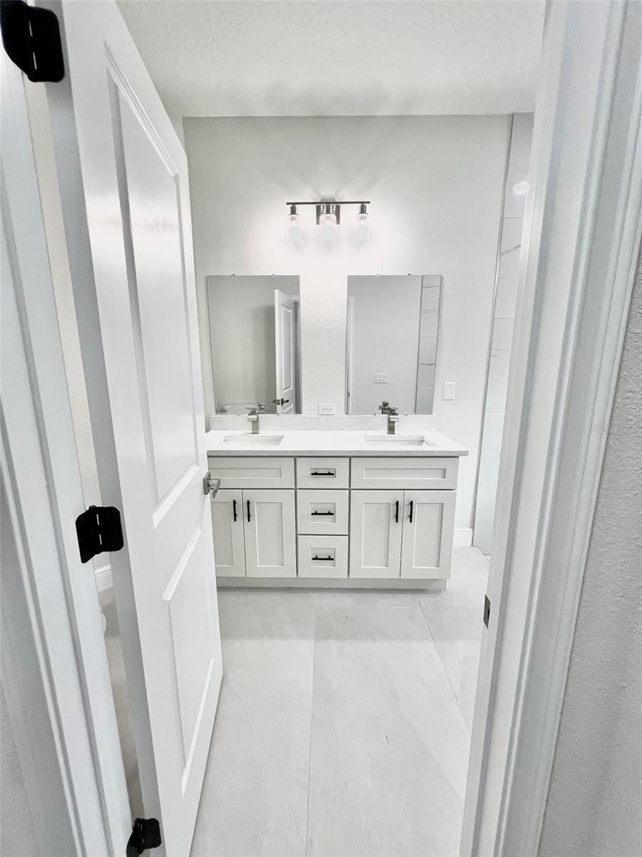 Image 15 of 32 For 5 Fisher Place Drive