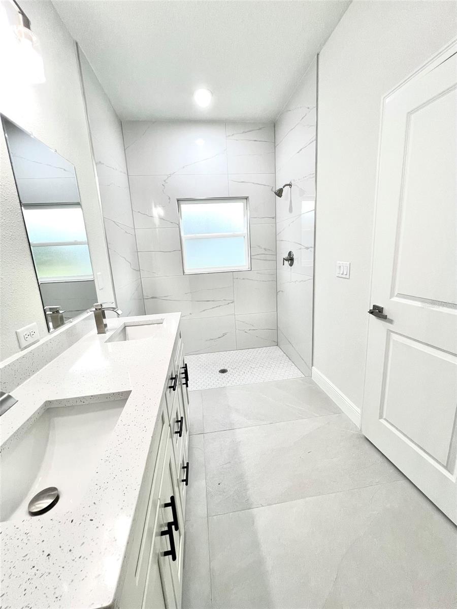 Image 17 of 32 For 5 Fisher Place Drive