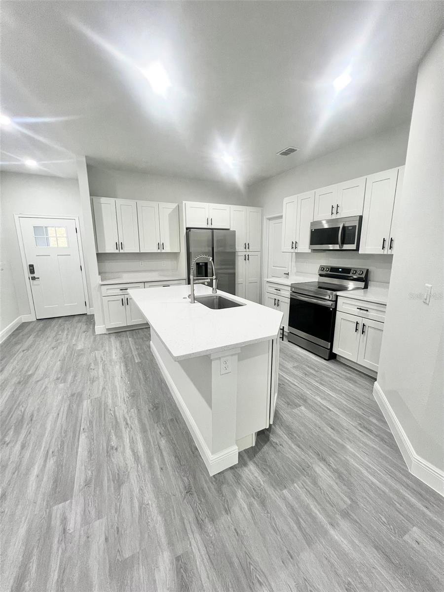 Image 3 of 32 For 5 Fisher Place Drive