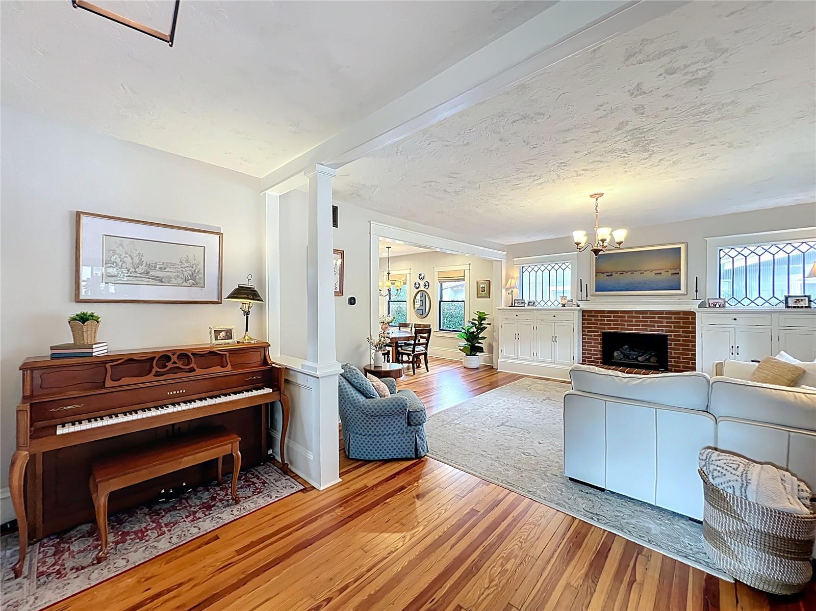 Image 11 of 99 For 1118 Park Avenue