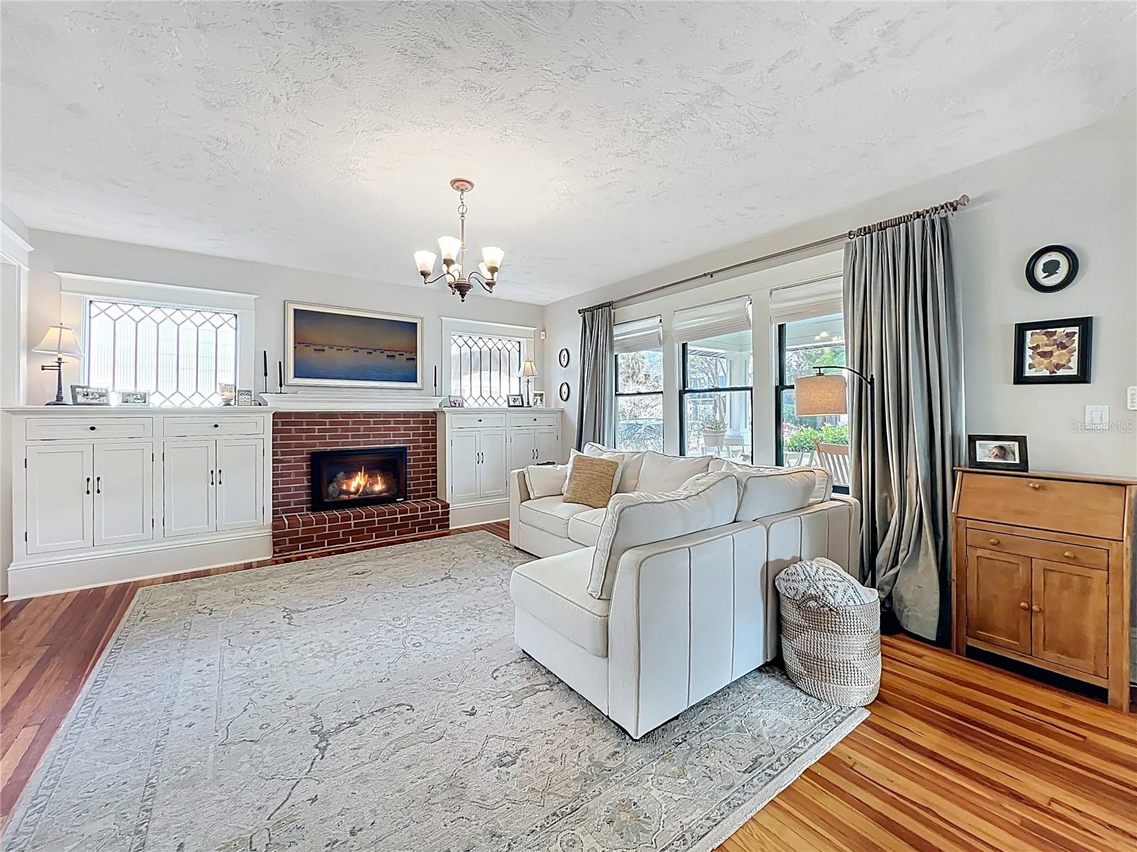 Image 14 of 99 For 1118 Park Avenue