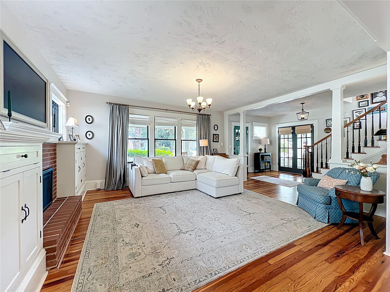 Image 16 of 99 For 1118 Park Avenue