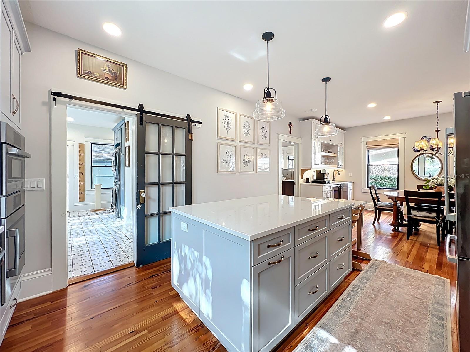 Image 30 of 99 For 1118 Park Avenue