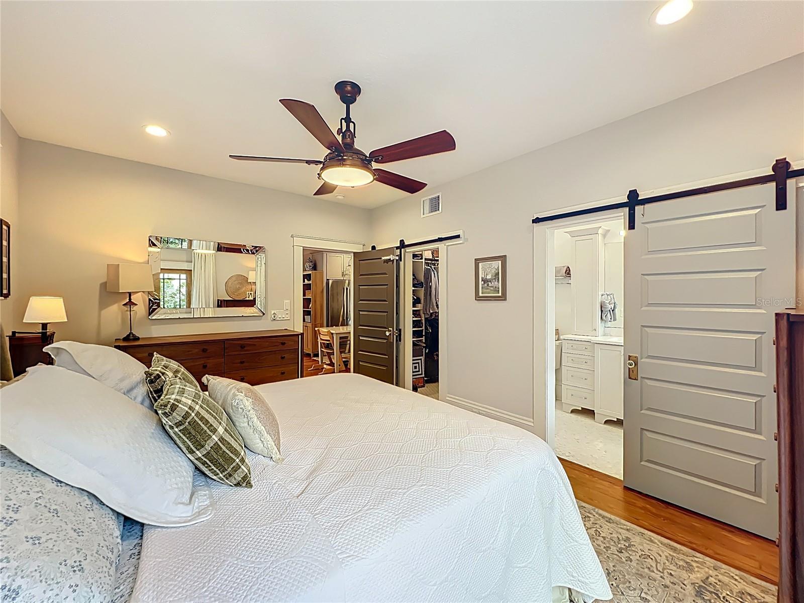 Image 41 of 99 For 1118 Park Avenue