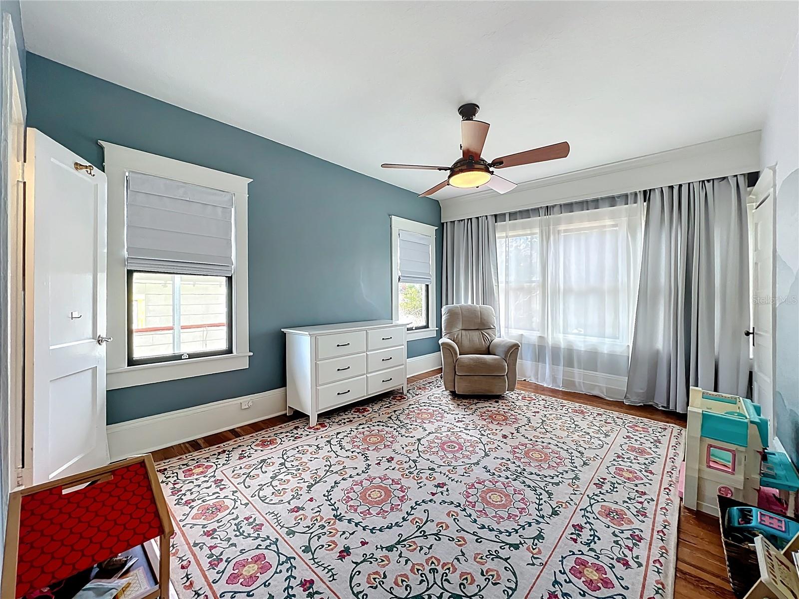 Image 47 of 99 For 1118 Park Avenue