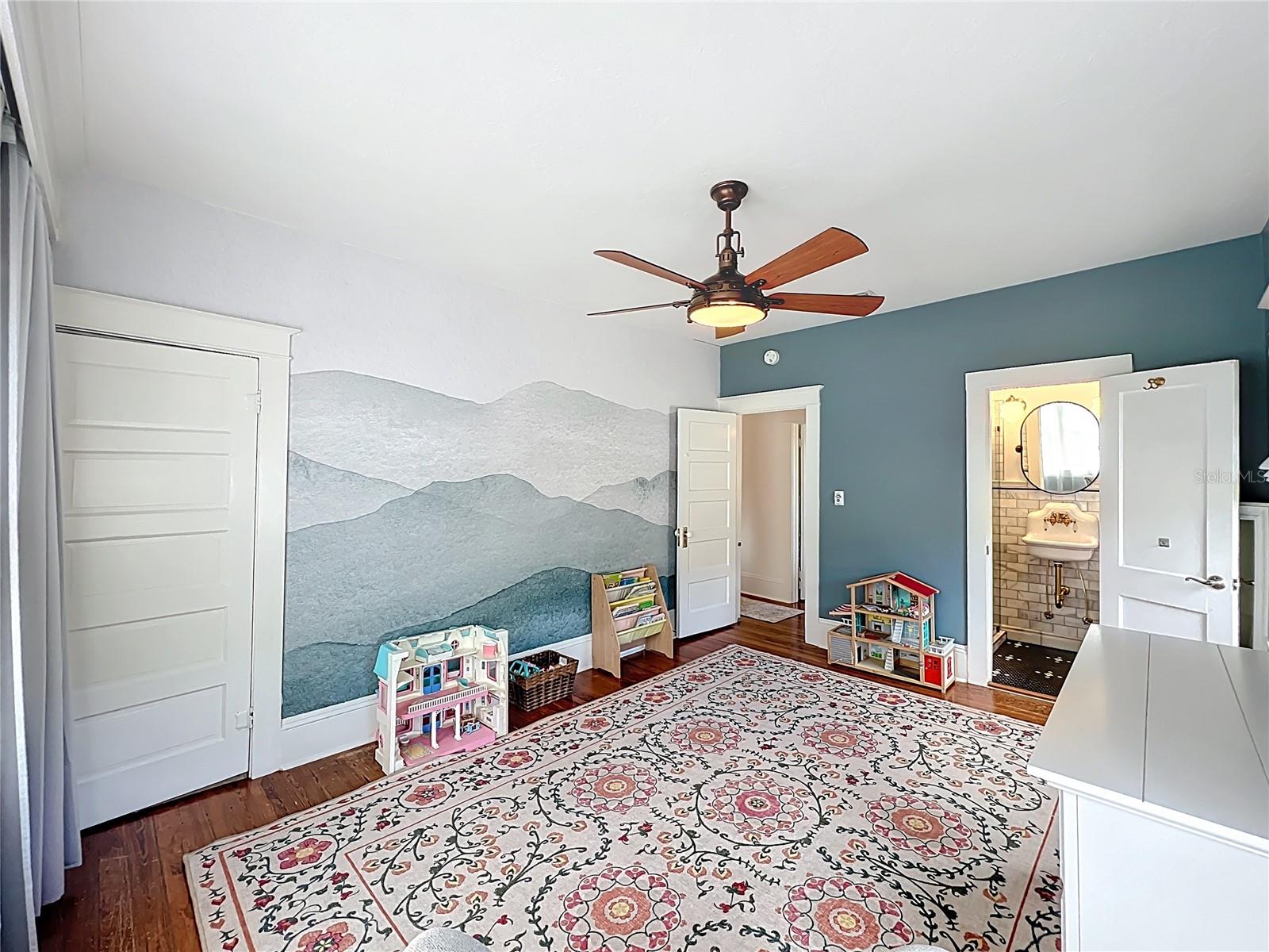 Image 49 of 99 For 1118 Park Avenue