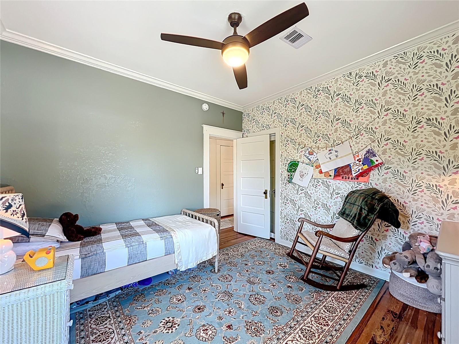 Image 54 of 99 For 1118 Park Avenue