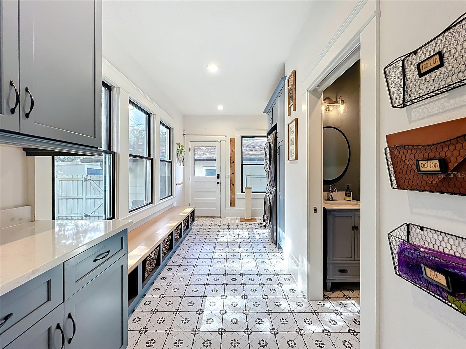 Image 65 of 99 For 1118 Park Avenue