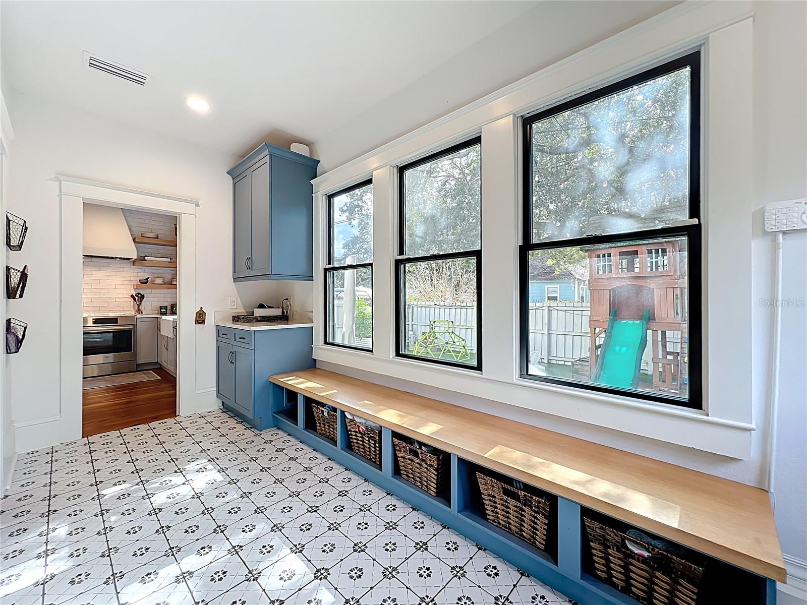 Image 66 of 99 For 1118 Park Avenue