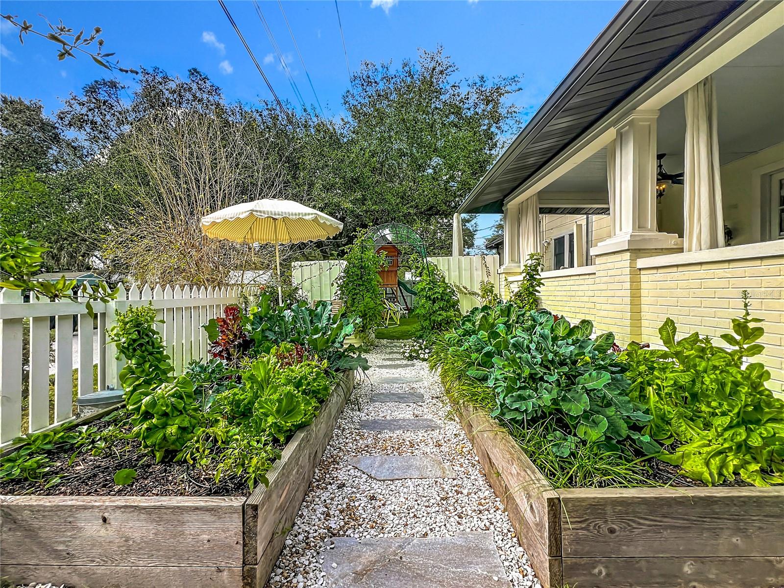 Image 77 of 99 For 1118 Park Avenue