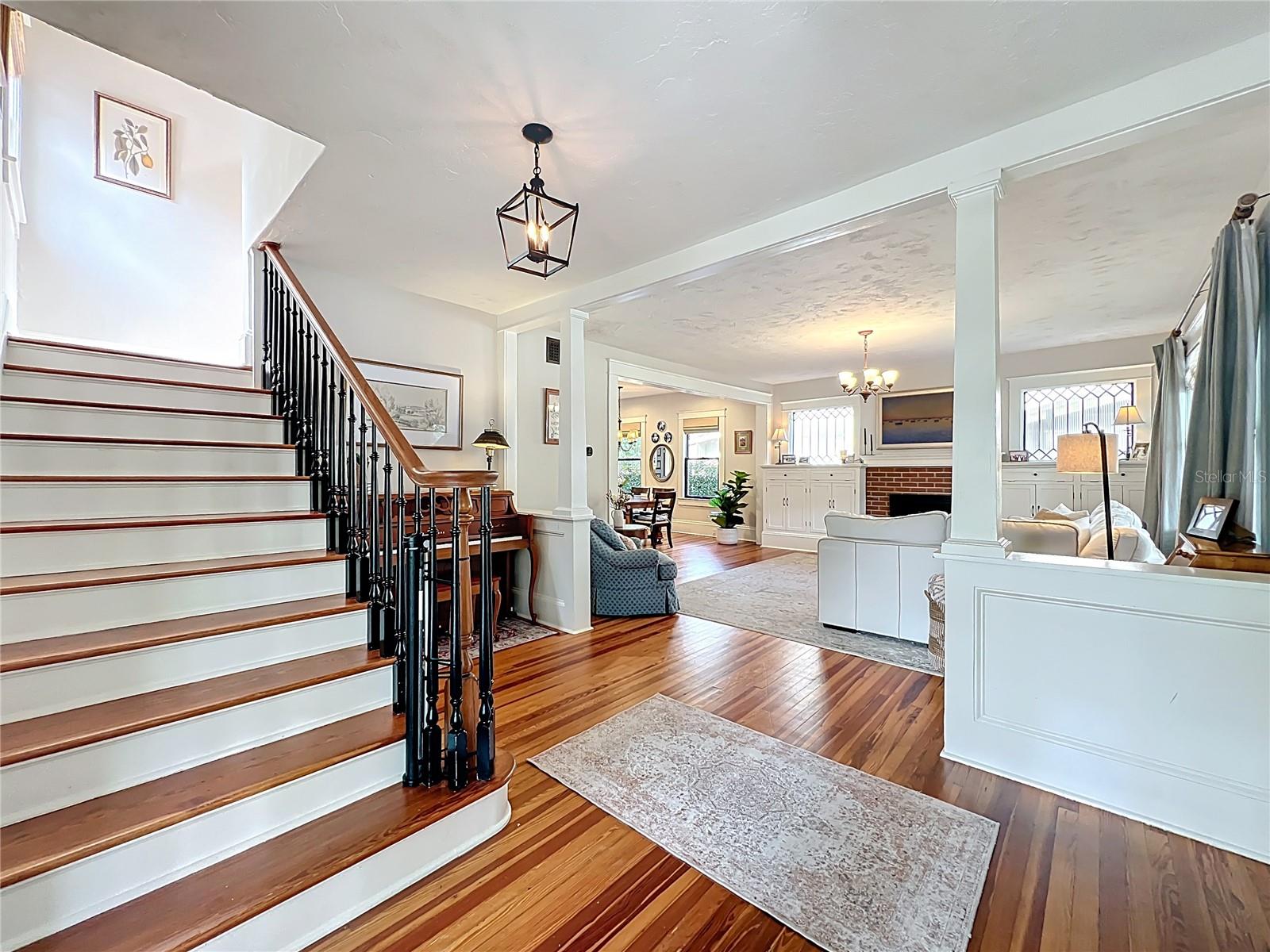 Image 9 of 99 For 1118 Park Avenue