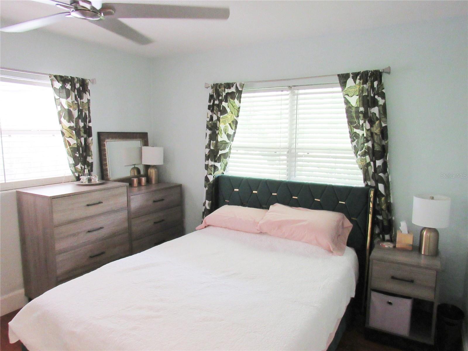 Image 13 of 21 For 719 Mount Vernon Street 8