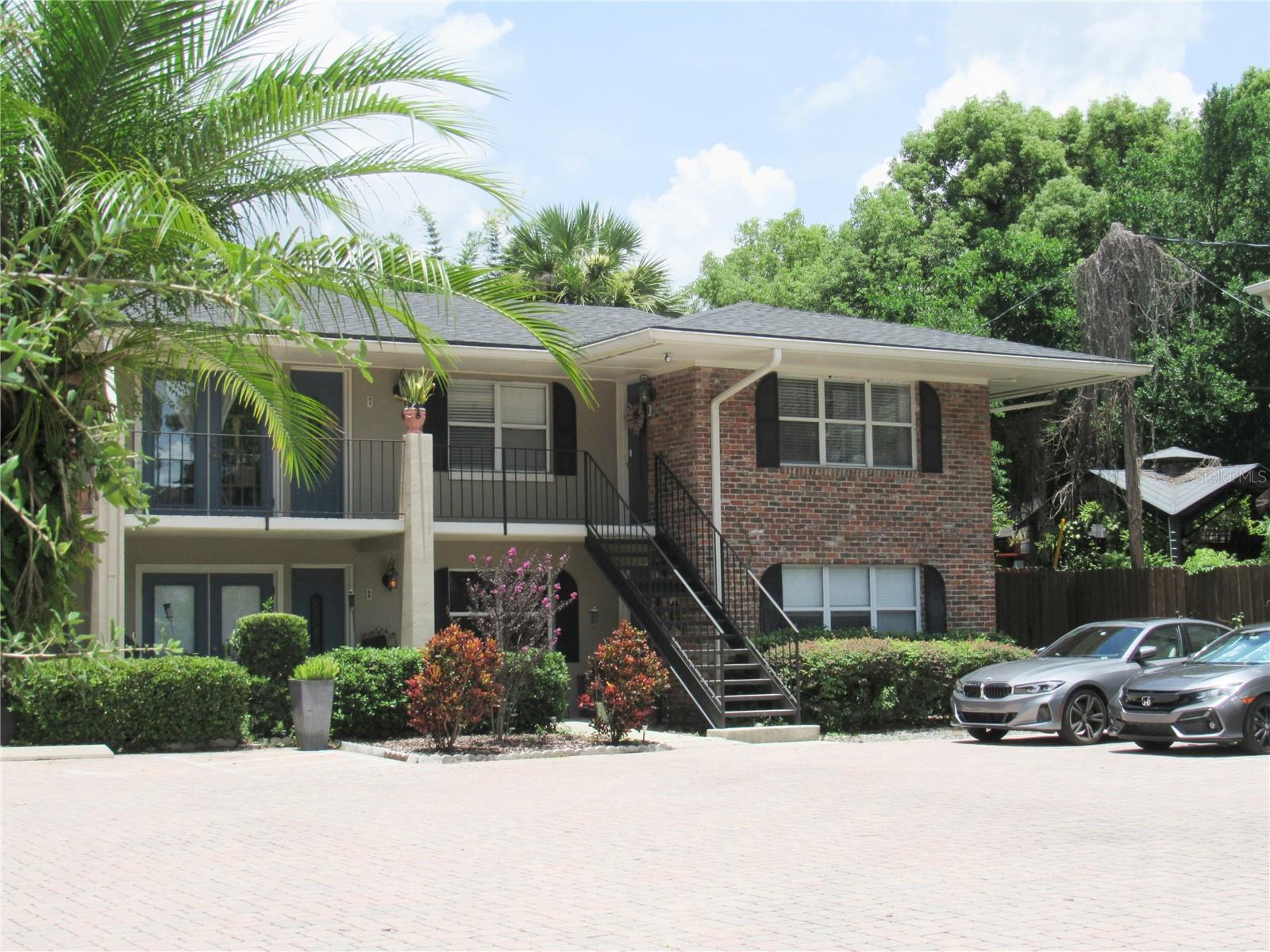 Image 4 of 21 For 719 Mount Vernon Street 8