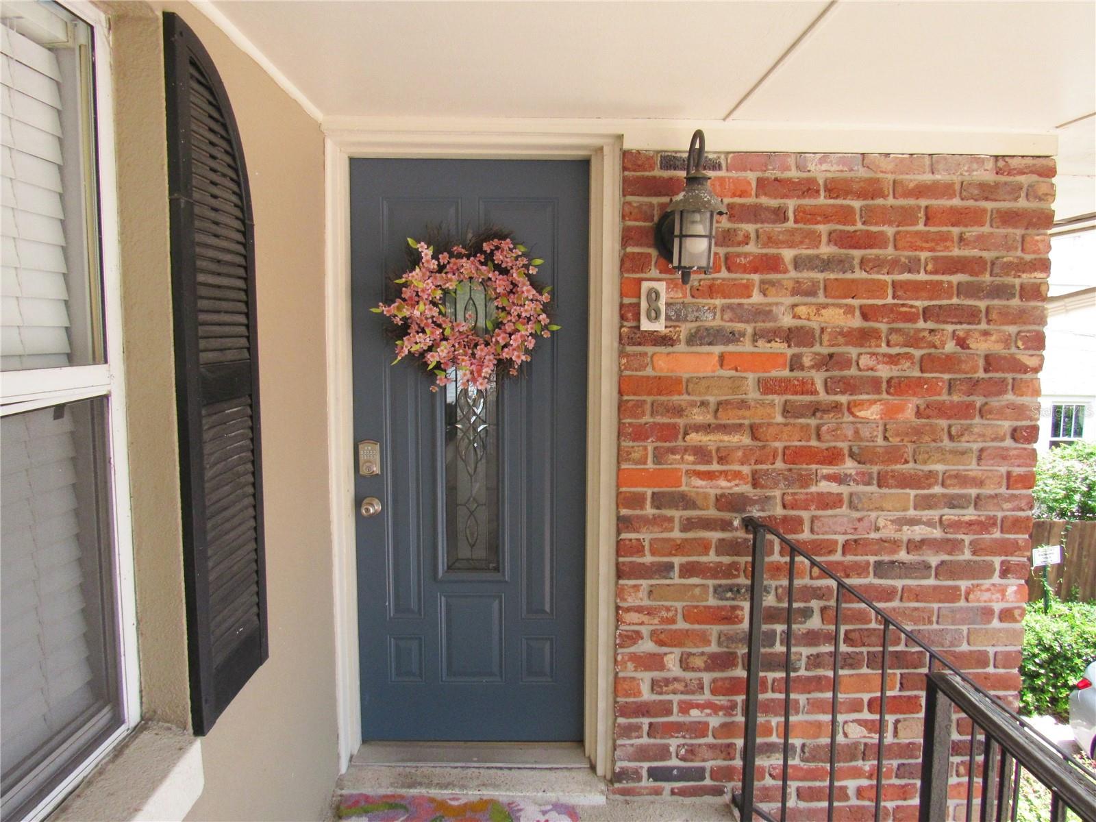 Image 5 of 21 For 719 Mount Vernon Street 8