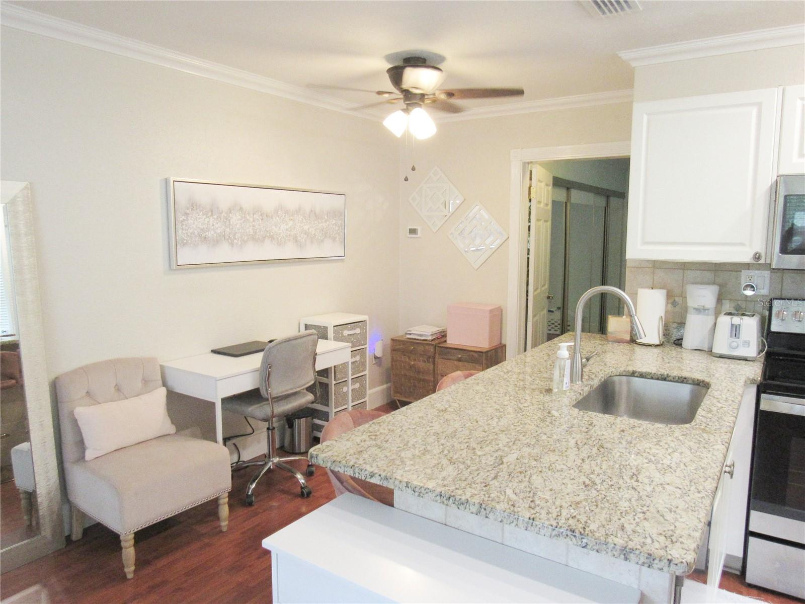 Image 8 of 21 For 719 Mount Vernon Street 8